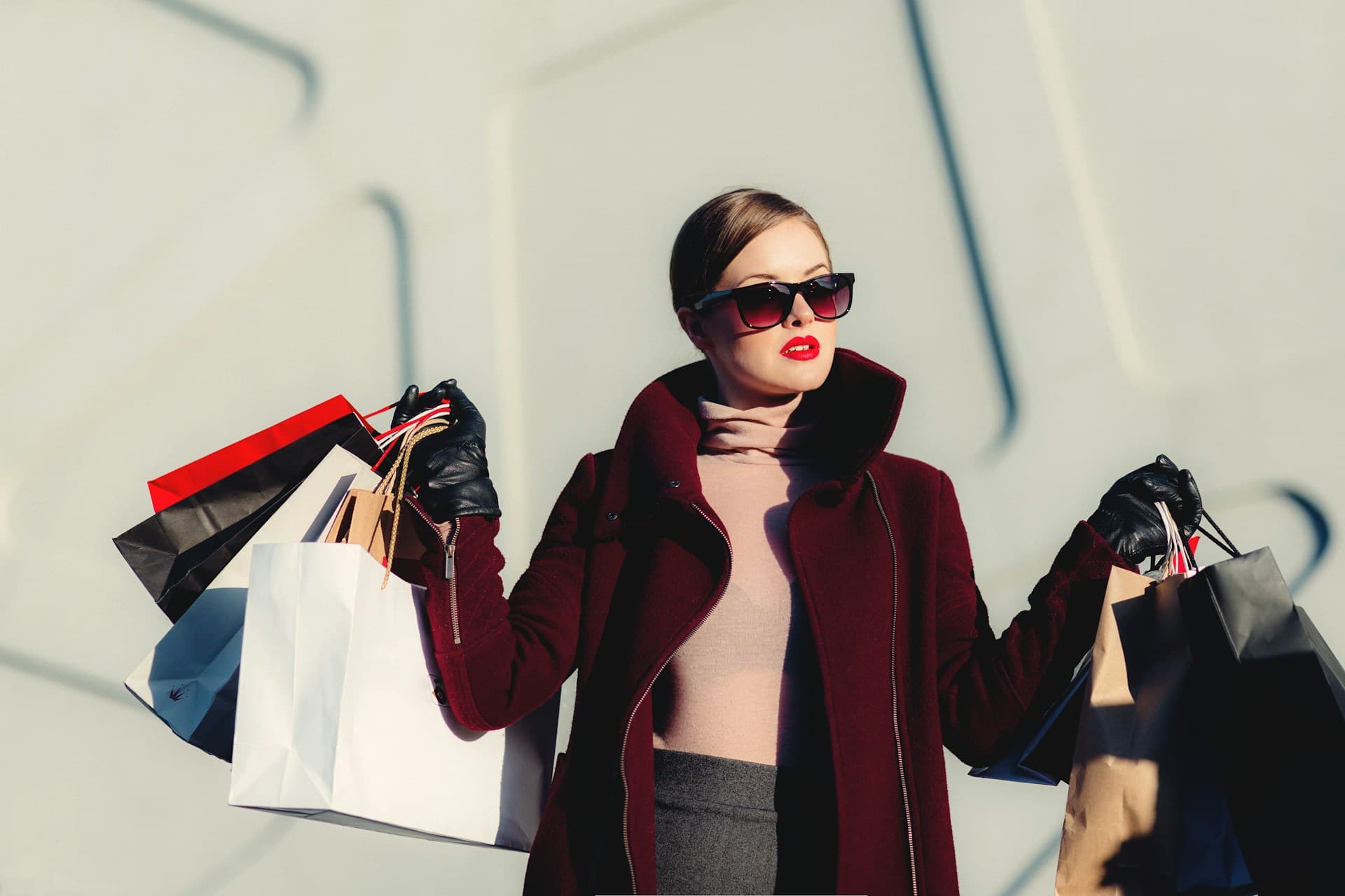 Image d'une femme qui fait du shopping